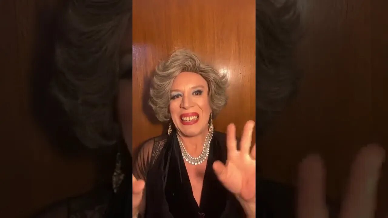 Meus amores, estou de volta!!!