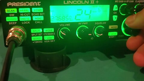 In this video today we will be explaining how the VFO/voice lock/rit/clarifier works on radios