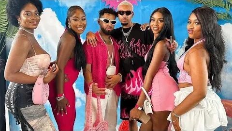 Doudou peluche Flore De Lille Veuve Joyeuse_nombreux utilisateurs de la plateforme démocratisent dos