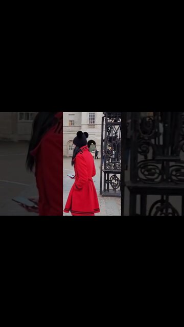 Minnie mouse #horseguardsparade