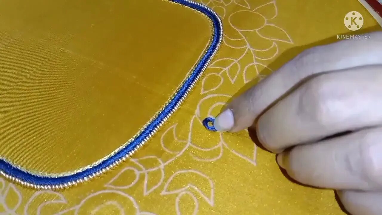 DIY Decorating ideas | Smocked Pillow Cover design | HandiWorks