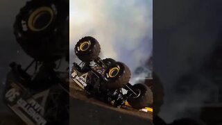 MONSTER JAM = SEE WHAT HAPPENS DURING THE VIDEO = Léo Sócrates