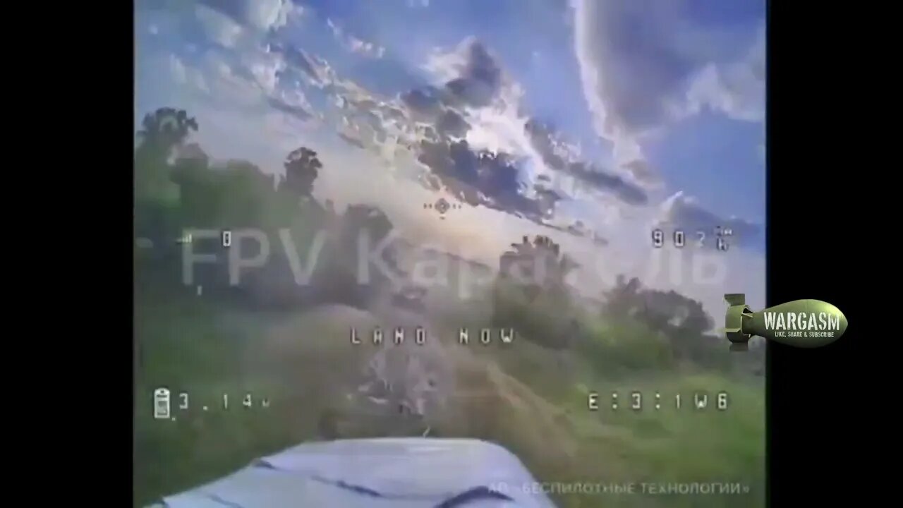 Russian FPV kamikaze drone hits tank