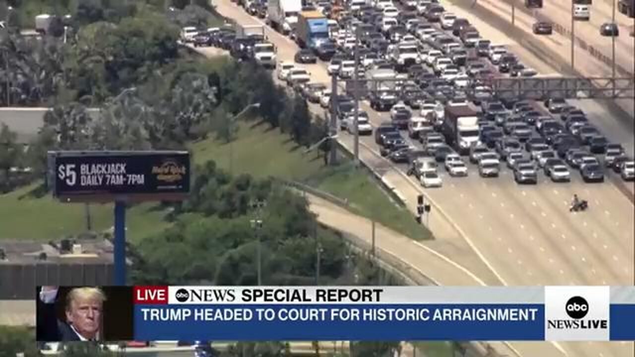 JUST A NORMAL GUY ON THE WAY TO THE COURTHOUSE - TRUMP NEWS