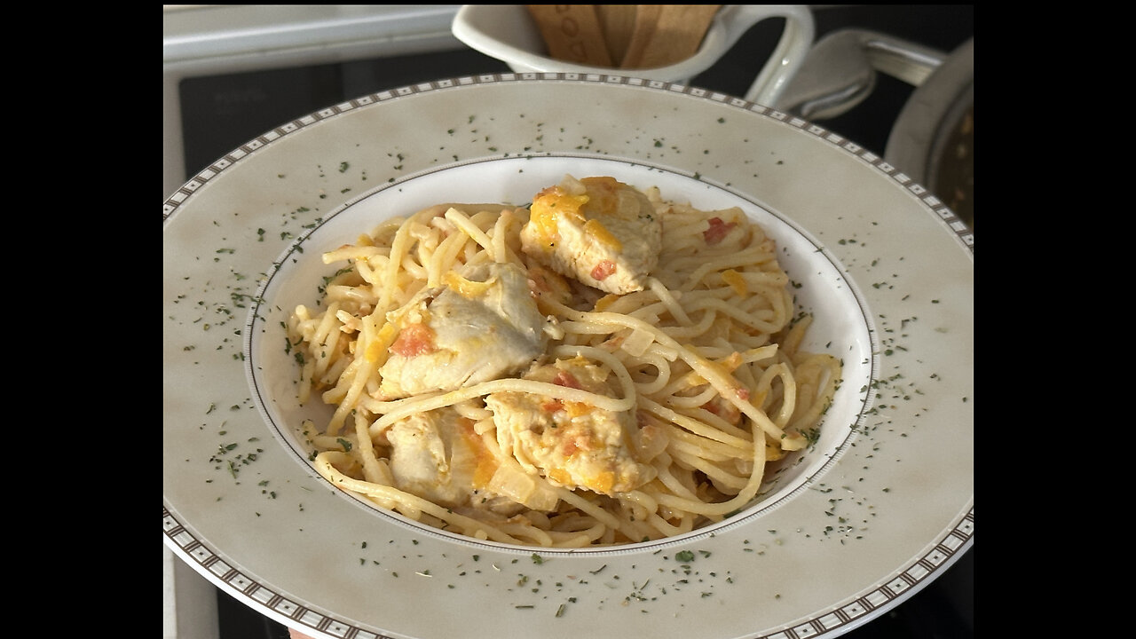 How to make easy and creamy chicken spaghetti