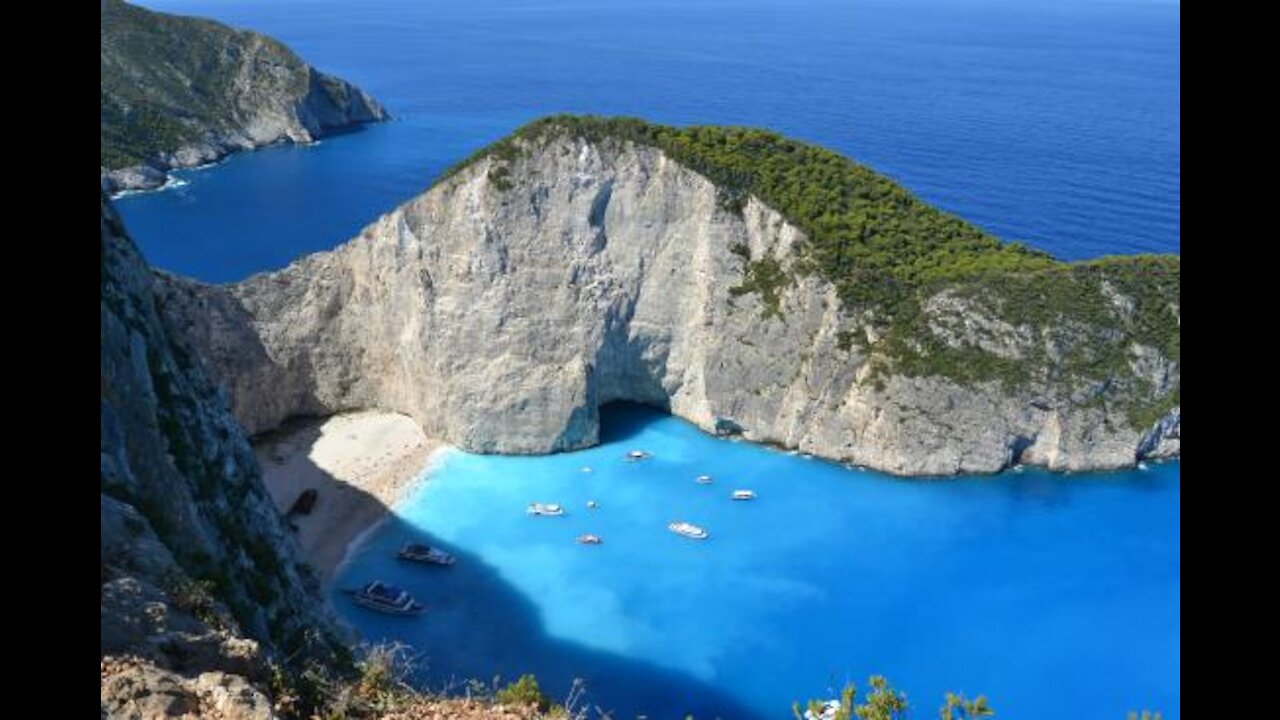 the most beautiful area in the world, the most amazing sea you eyes can see
