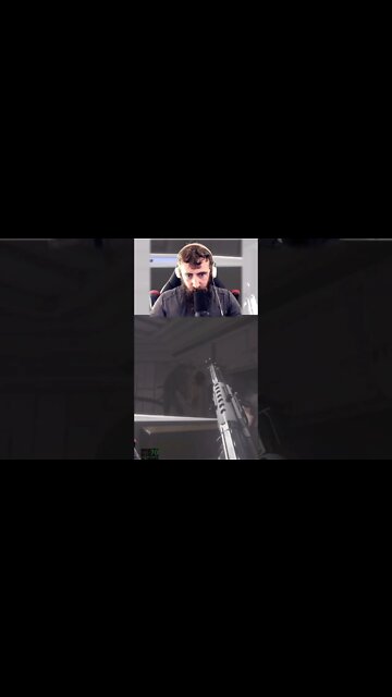 I can’t even hide in the vents !! Alien isolation