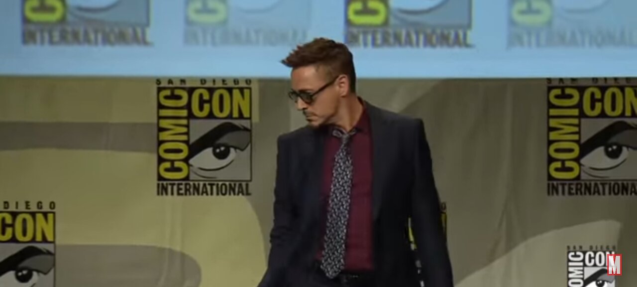 robert downey jr sexual dance comic con