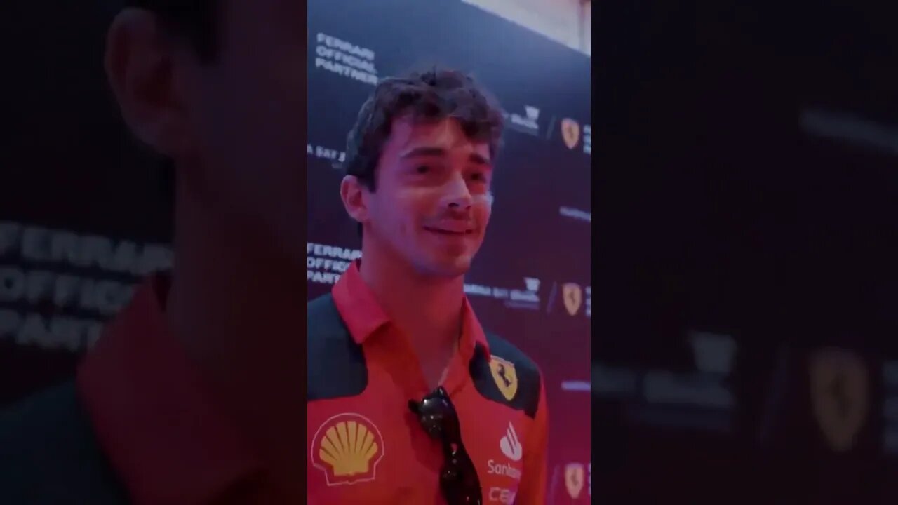 EQUIPE FERRARI DEU UM SHOW EM SINGAPURA🏎️🏁 #shorts #ferrarif1 #ferrari #sainz #leclerc #f1