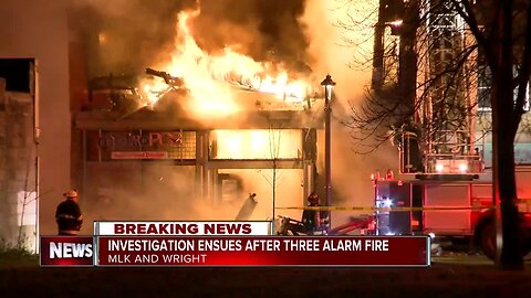 Witness awestruck at major structure fire in Milwaukee