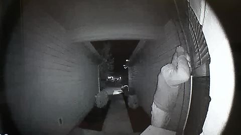 Fishers police looking for peeping Tom