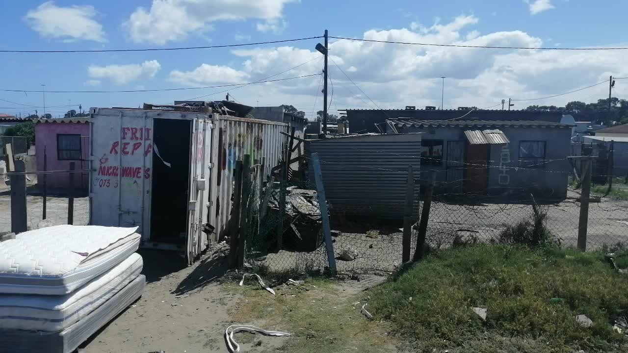 SOUTH AFRICA - Cape Town - GABS Bus Unit (Video) (6yK)