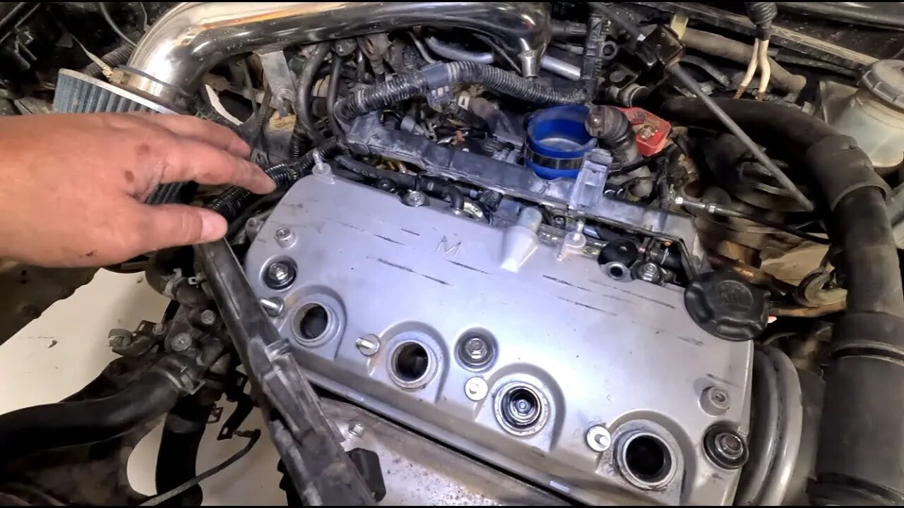 How To: 2003 1.7L Honda Civic Valve Cover Gasket Replacement