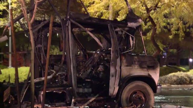 Man badly burned, hospitalized in Henderson motorhome fire