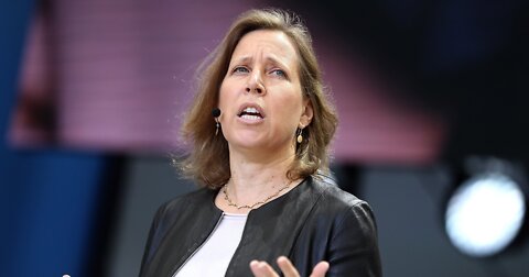 CEO de YouTube sugirió a los gobiernos aprobar leyes para "controlar” lo que se dice en Internet