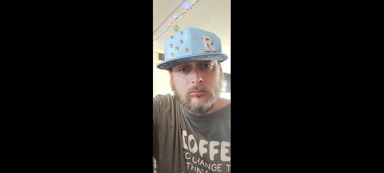 stuck in the moonlight 🎵