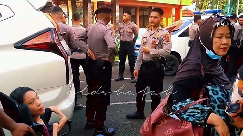 Pengobatan Ibu Ida Dayak | pengawalan Ibu Ida dilokasi pengobatan