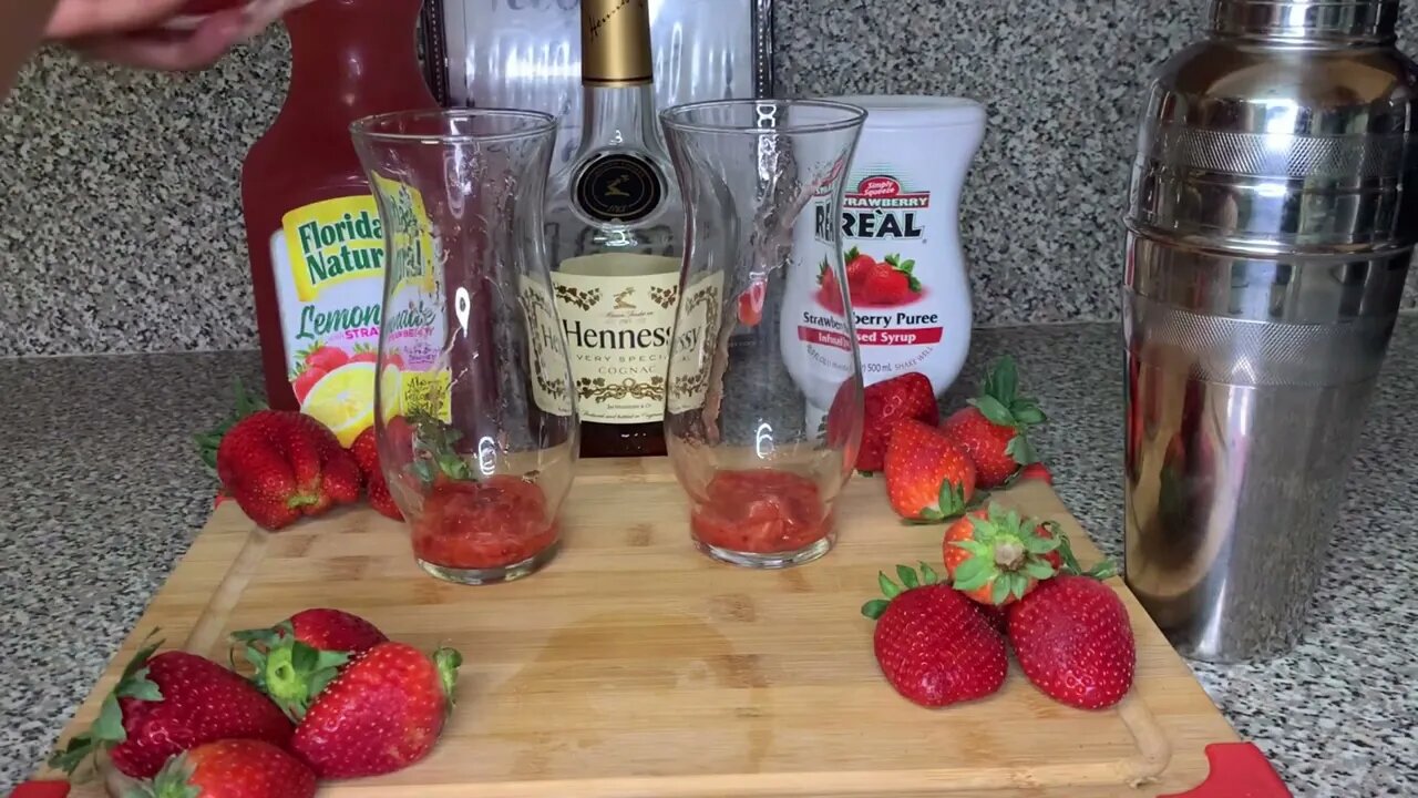 STRAWBERRY HENNY BETTER THAN TGI FRIDAYS STRONG DRINKCOCKTAILS ALCOHOLIC BEVERAGES 10