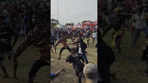Mendhem Kesurupan Massal