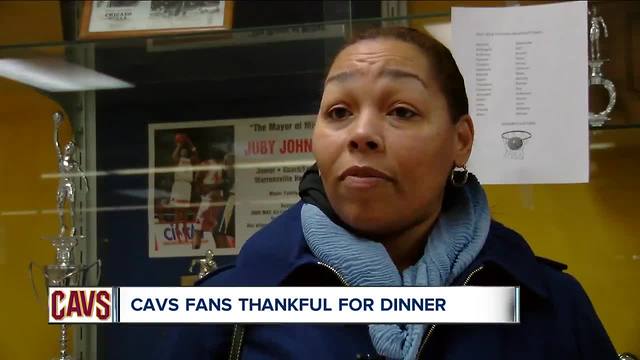 The Cav's JR Smith gives out 250 turkeys to fans and those in need