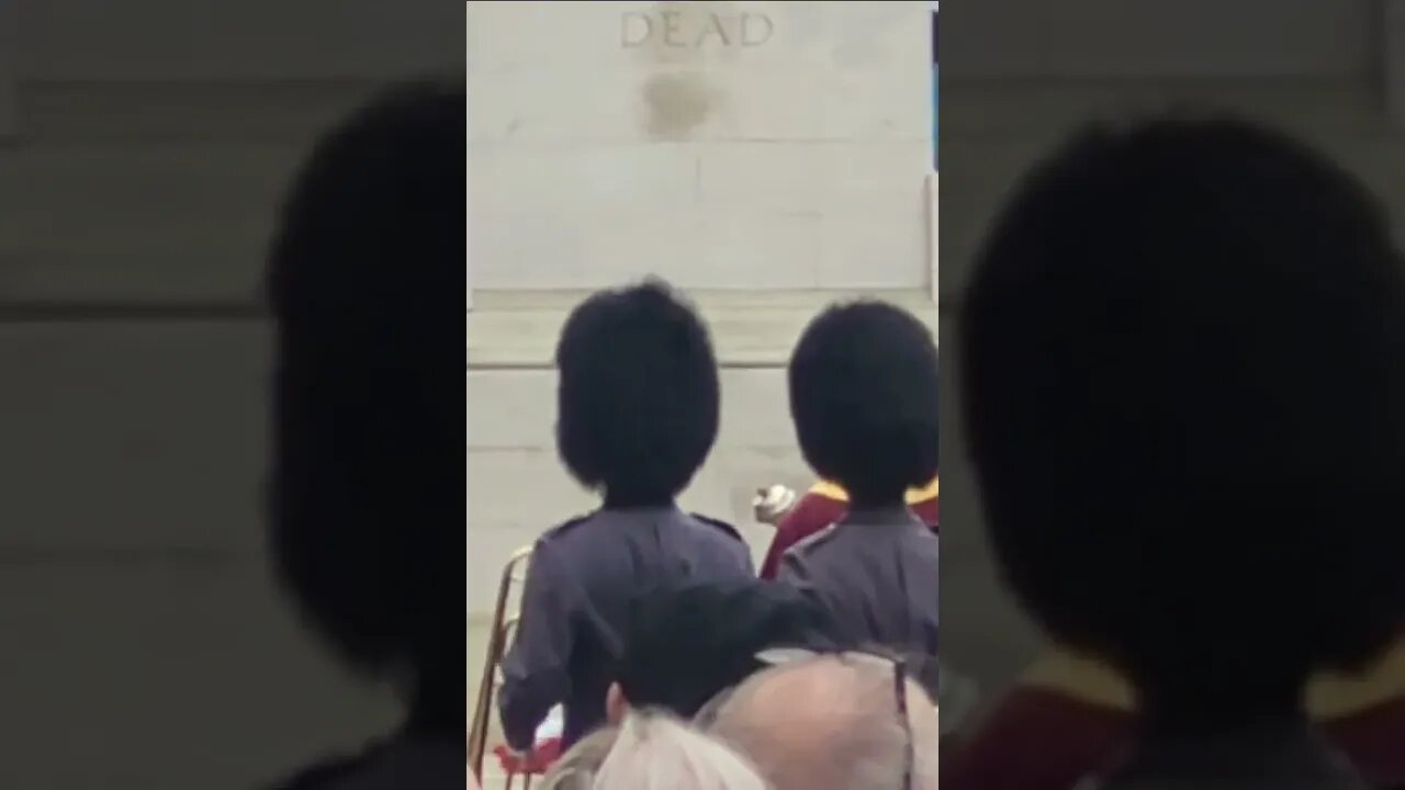 Kings guard musical band march at the Cenotaph #lestweforget