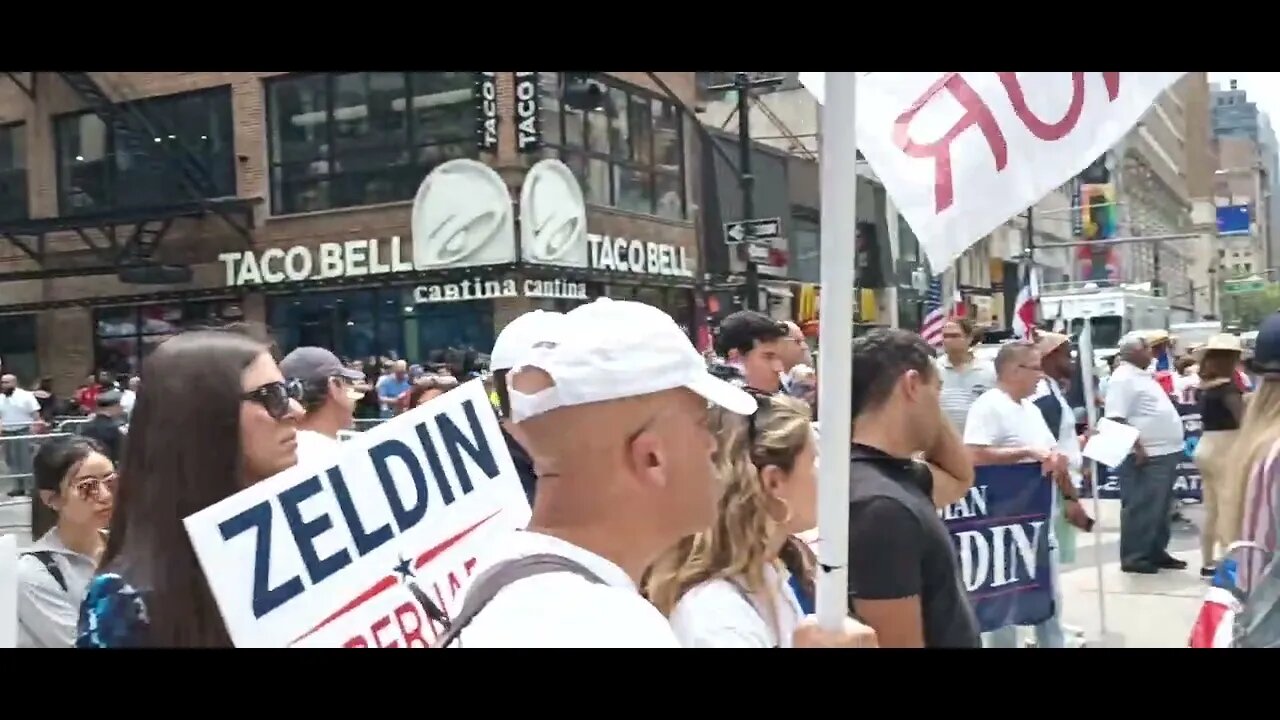 8/14/2022 #dominicandayparade #leezeldin #parade #nyc #dominican #dominicanrepublic