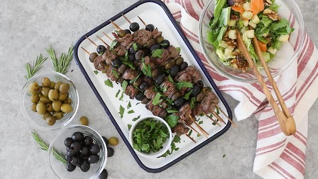 Rosemary Olive Steak Skewers