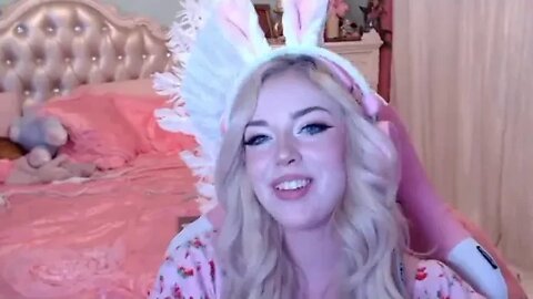 IT WAITS UNTIL YOU FALL ASLEEP AT NIGHT SCARY! DO NOT FALL ASLEEP!-Lyssy Noel *Reuploaded*