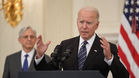 Border fight draws charge that Biden administration is ‘aiding’ crimes