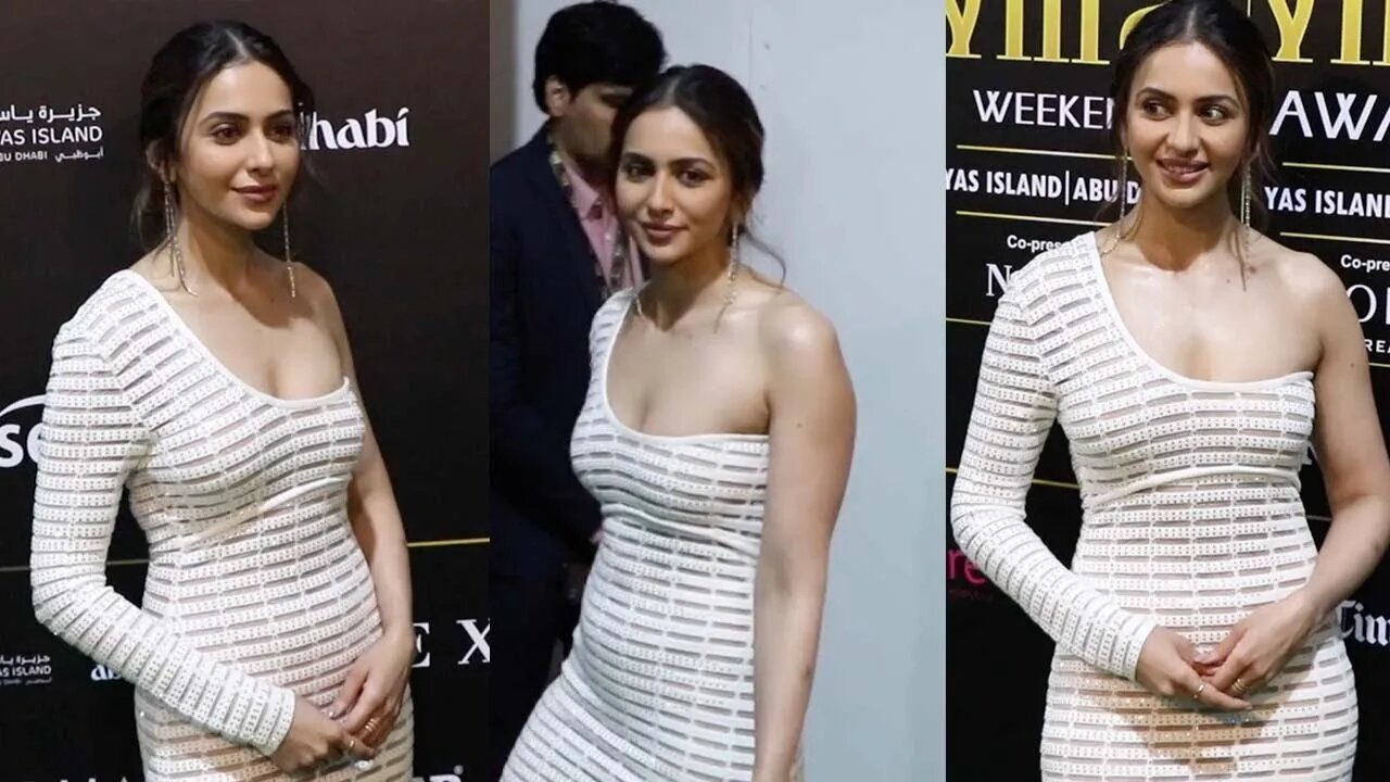 Rakul Preet Singh Looks absolutely gorgeous as she arrived on Greencarpet of IIFA Awards 🥰💖📸