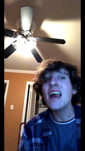 Me Sing a Very Dumb Song About Crackheads