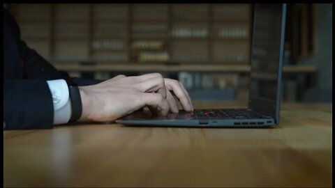 البحث علي مواقع و تطبيقات علي الانترنت