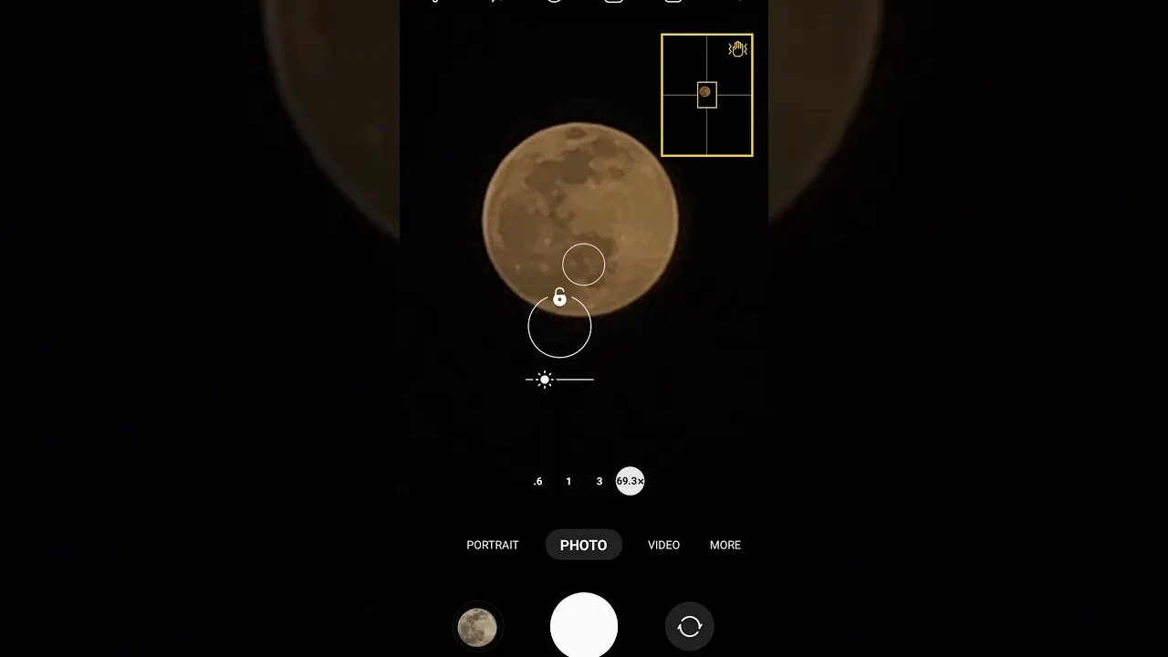 IS THE S23 ULTRA DROPPING A FAKE MOON INTO THE IMAGE? #commanderlou #shorts