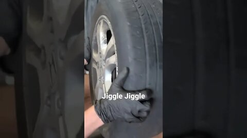 Customer says "My wheel is Jiggly Wiggly" #fail