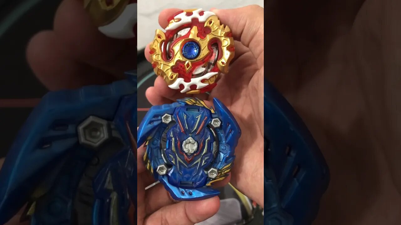 SPRIGGAN VS VALKYRIE (batalha de beyblade) #beybladeburst #beyblade #batalhadebeyblade