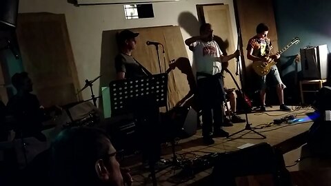 זאב טנא והקומפרסורים - מזרח תיכון חדש + צעיר אני כבר לא אמות