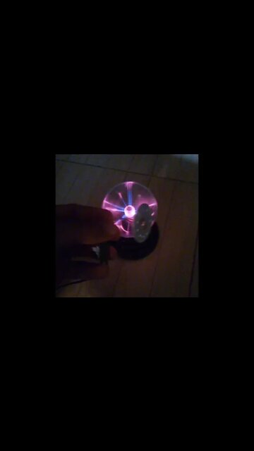 Watch How This Plasma Globe affects The Dead LED Lamp