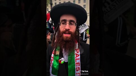 Jewish guy: 'free Palestine'