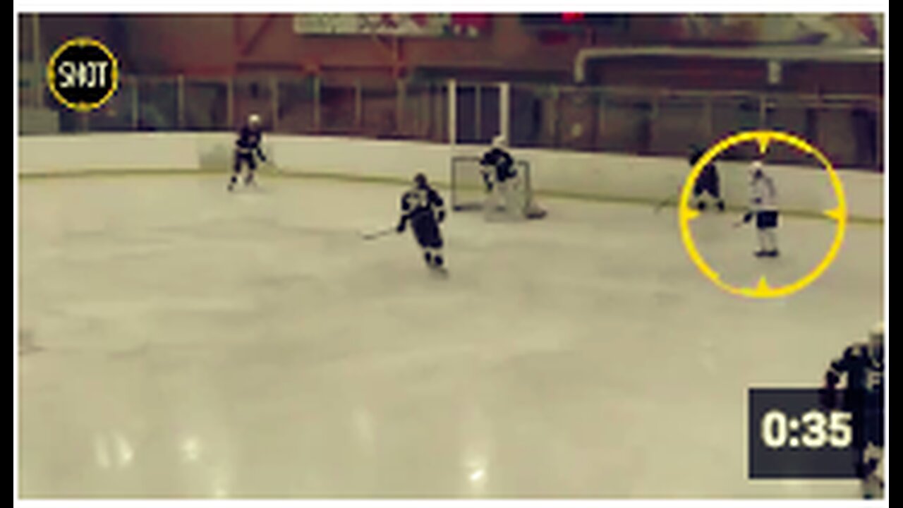 Hockey Player Collapses During Game 😵‍