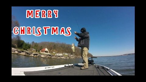 Merry Christmas bassfishing...some laughs and some hooksets