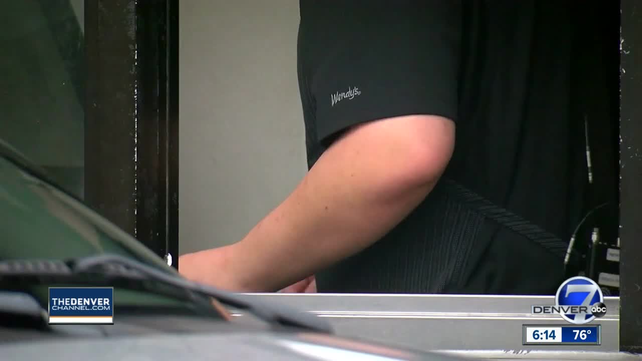 Littleton Wendy’s employee pays for a mother’s meal to help pay it forward
