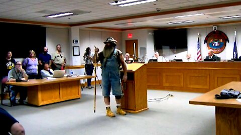 Colorful Good Ol' Boy Speaks Out at School Board Meeting