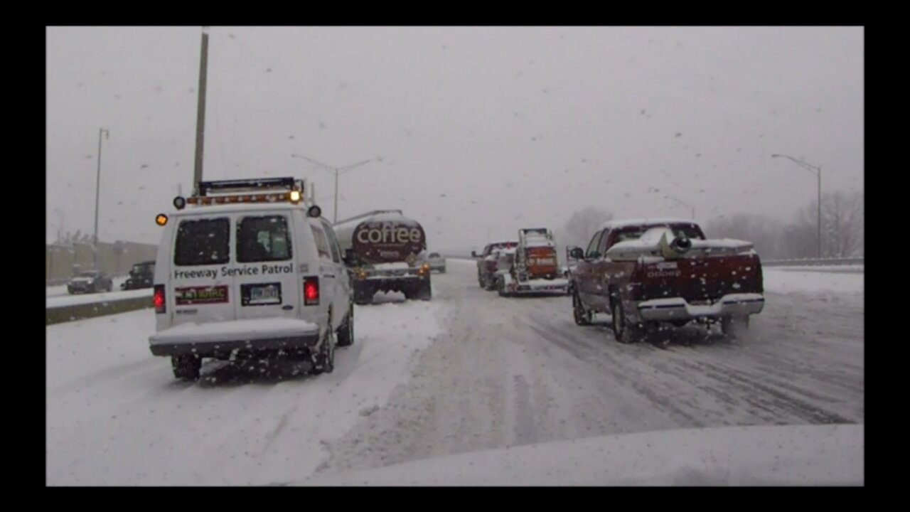 #JosephBolinAm Louisville Kentucky Massive Snowstorm Multiple Accidents 02-16-2015