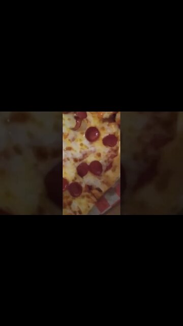Best Pizza hands down #food #shorts #yummyfood #yummy #funny #foodie #foodblogger #asmr #asmrsounds