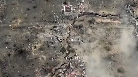 Soldiers Running in trenches to avoid Russian bombing