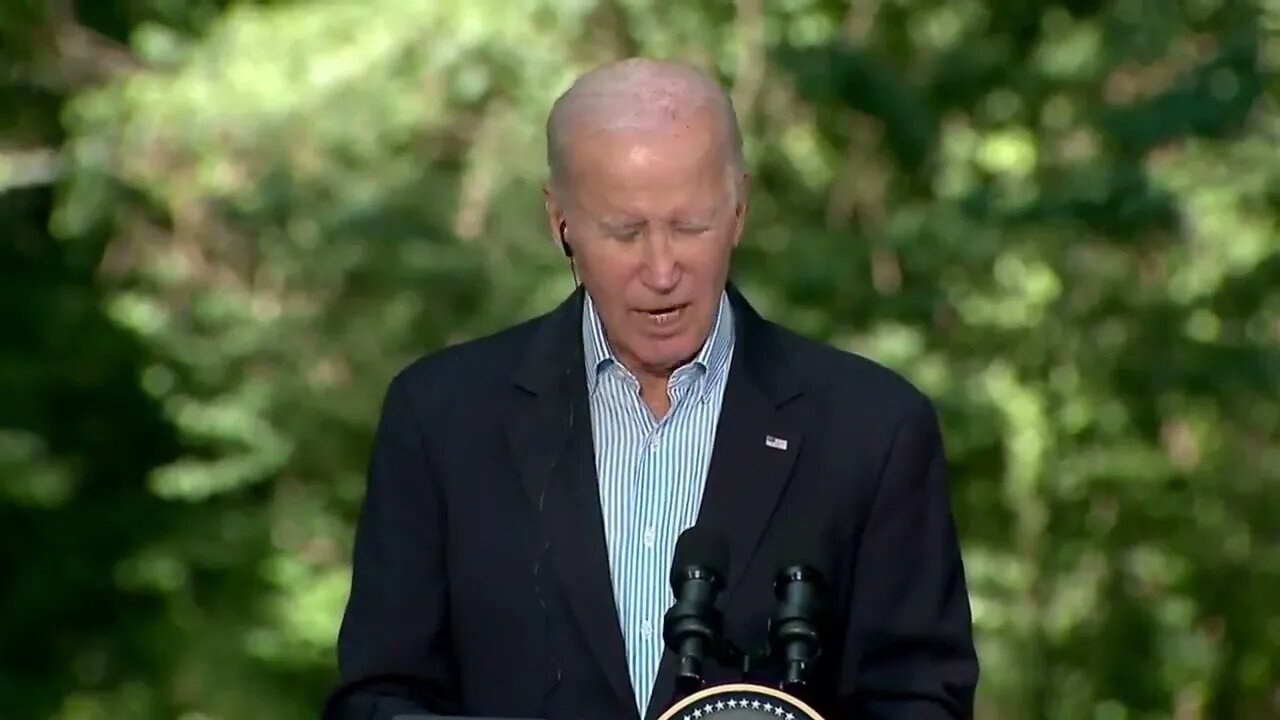 Joe Biden Describes His Own Camp David Summit By Reading Pre-Written Text From His Notecard