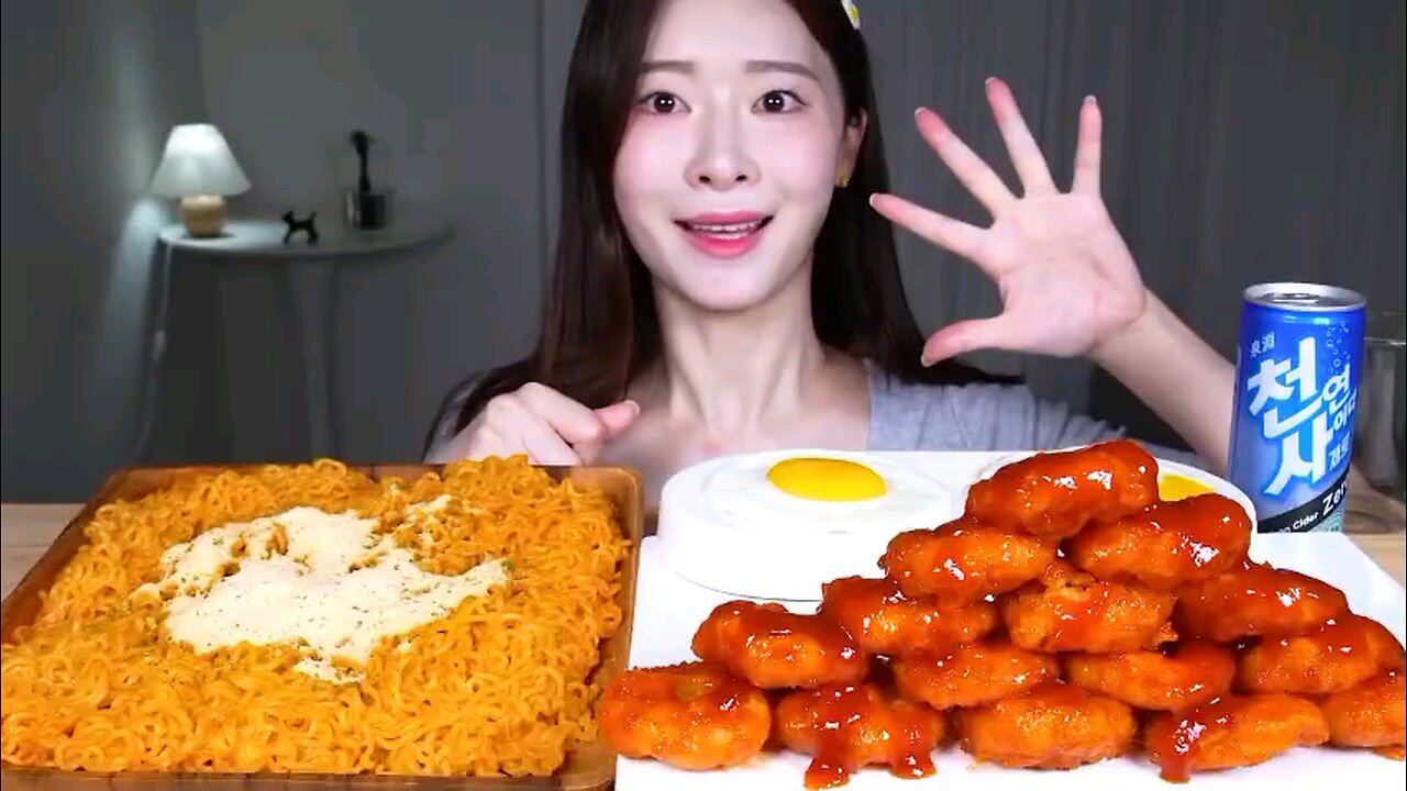 ASMR MUKBANG | Super Cheesy! Spicy Stir-fried Cheese Ramen X4 Spicy Fried Shrimp Rings ...