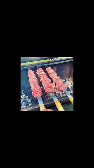 Parmesan encrusted steak skewers | @yaammifood on IG 🧀🐄 #shorts