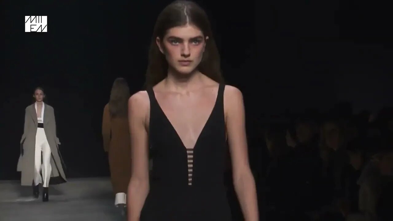 Narciso Rodriguez Fall Winter 2017-2018 Ready to Wear Runway Show