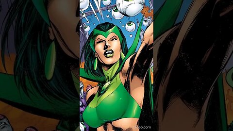 #38 de #100 Mujeres Más S3xy5 de los Cómics | Emerald Empress DC COMICS